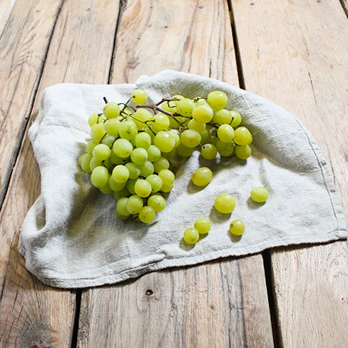 Seedless White Grapes